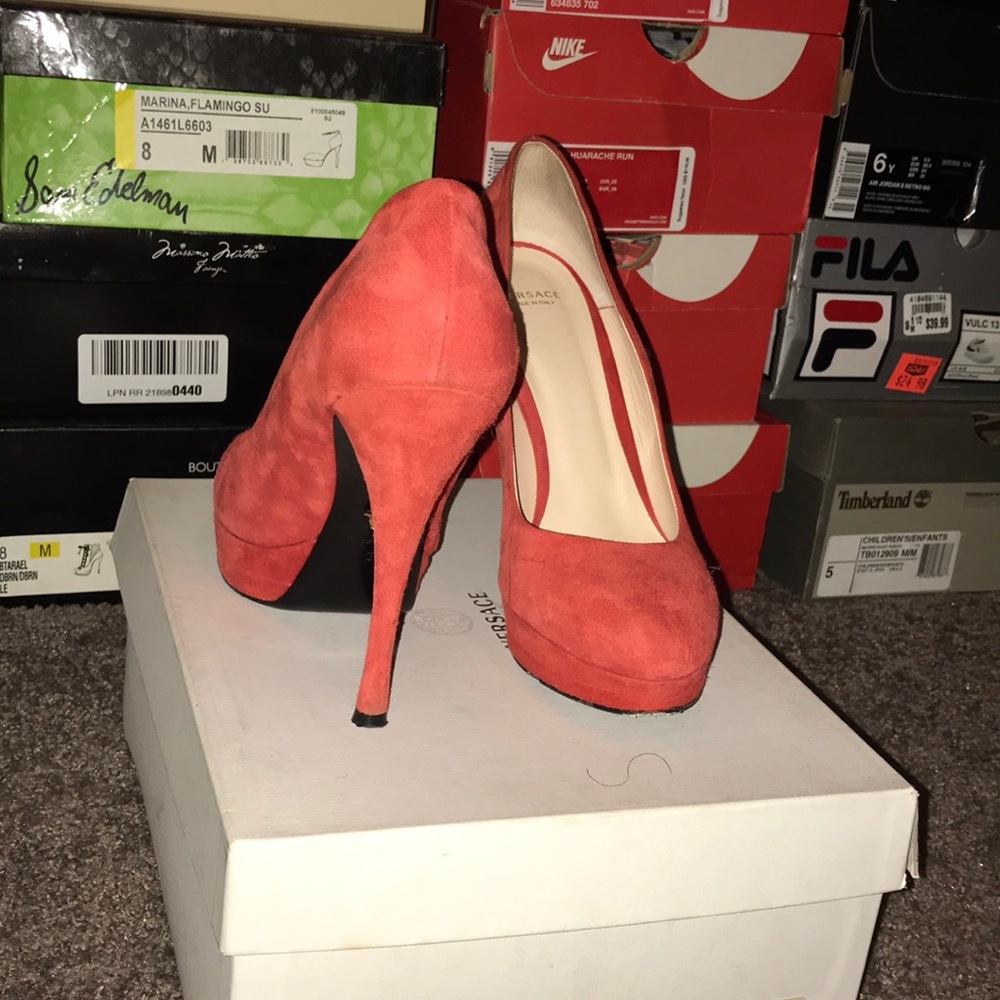 Reddish / orange platform Versace pump